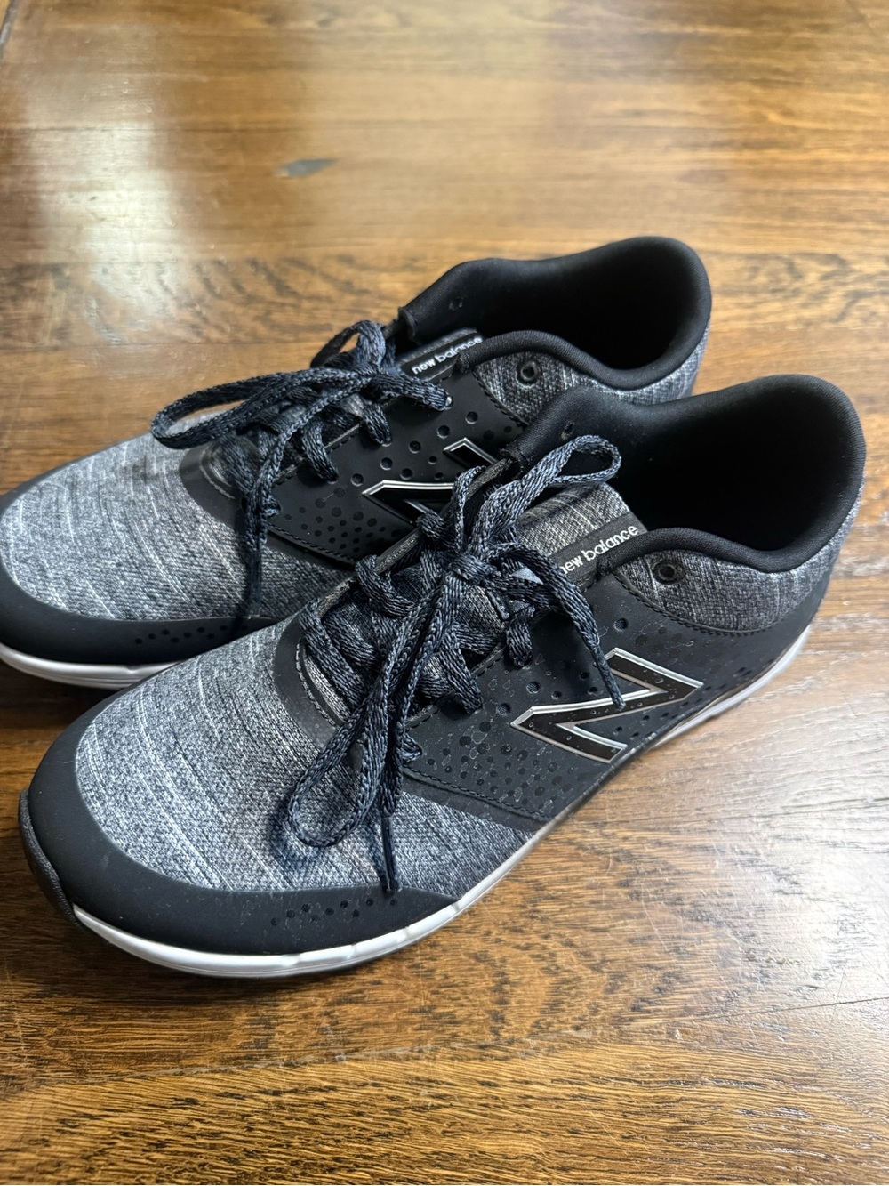 New Balance Men's Gray and Black Athletic Sneakers